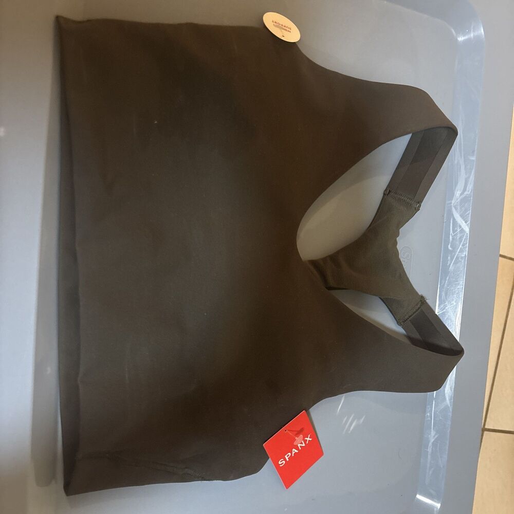 NWT Spanx Core Sports Bra in Green Size Small MSRP $68